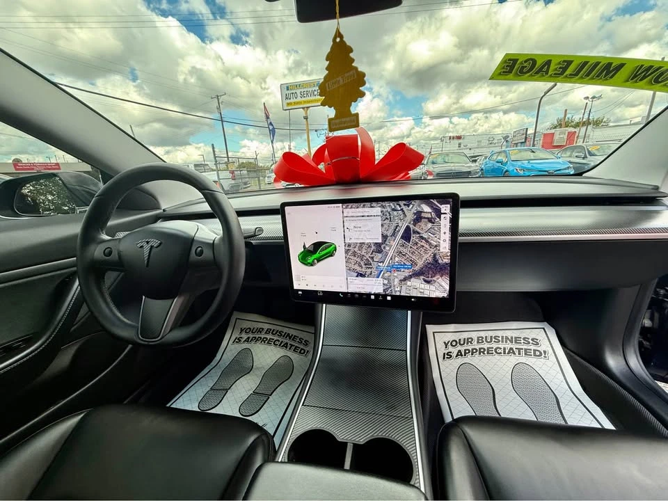 2019 Tesla Model 3 - Image 5 of 19