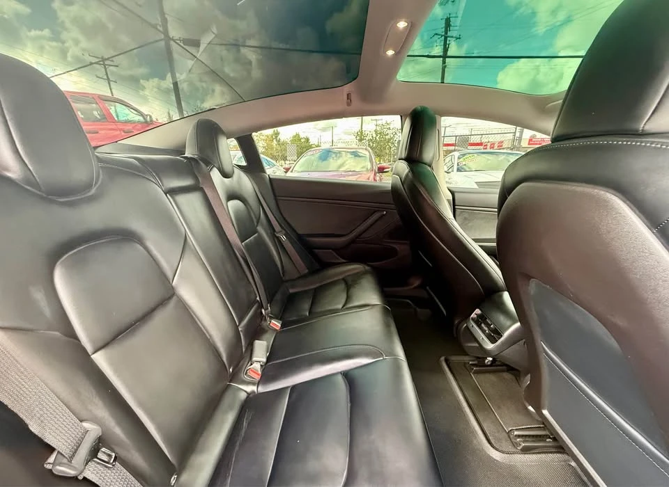 2019 Tesla Model 3 - Image 3 of 19