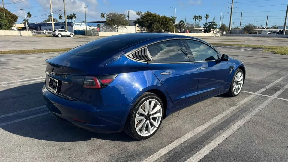 2019 Tesla Model 3 - Image 8 of 12