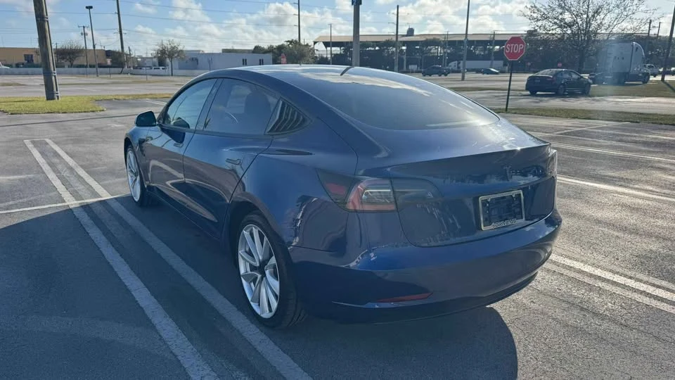 2019 Tesla Model 3 - Image 3 of 12