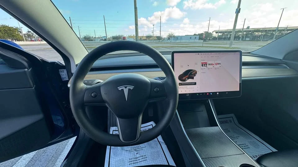 2019 Tesla Model 3 - Image 9 of 12