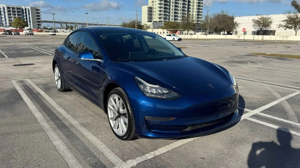 2019 Tesla Model 3 - Image 6 of 12