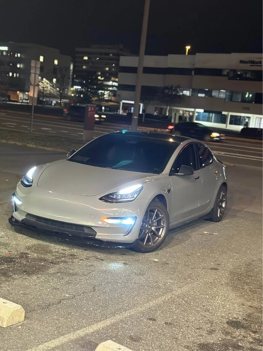 2019 Tesla Model 3 - Image 2 of 6