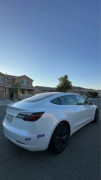 2019 Tesla Model 3 - Image 4 of 9