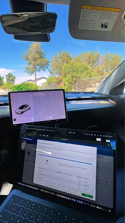 2019 Tesla Model 3 - Image 8 of 9