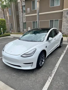2019 Tesla Model 3 Standard Range Plus Sedan 4D