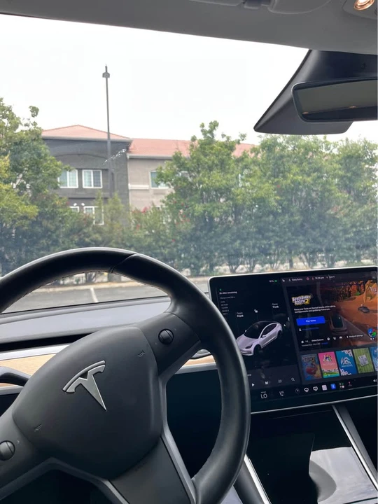 2019 Tesla Model 3 - Image 16 of 17
