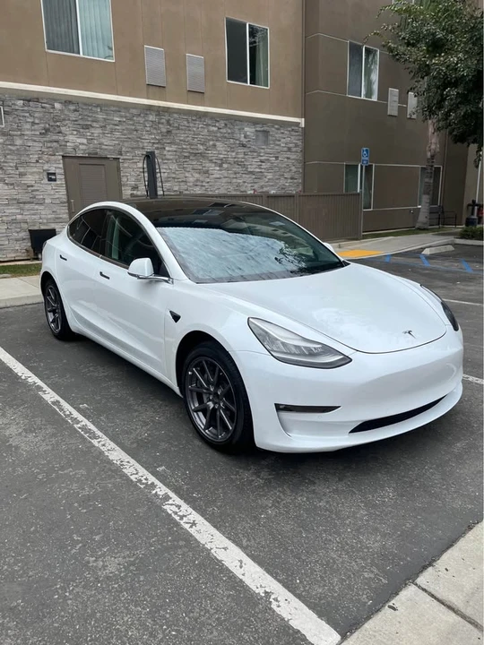 2019 Tesla Model 3 - Image 3 of 17