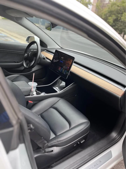 2019 Tesla Model 3 - Image 10 of 17