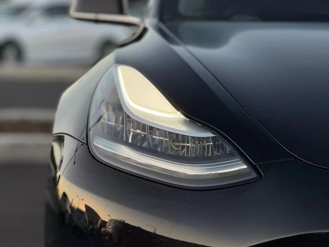 2019 Tesla Model 3 - Image 6 of 12
