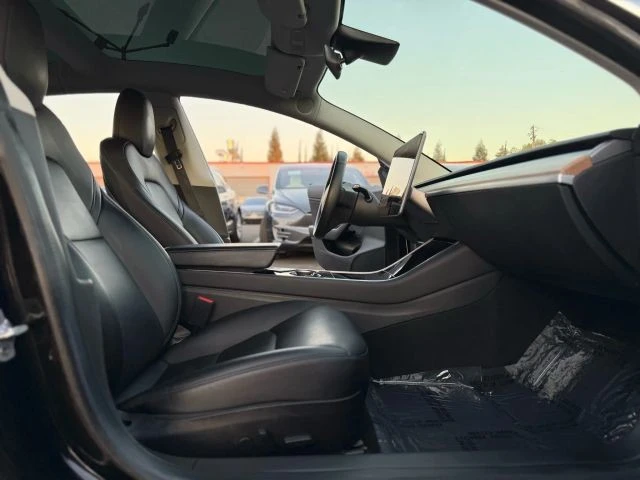 2019 Tesla Model 3 - Image 13 of 21