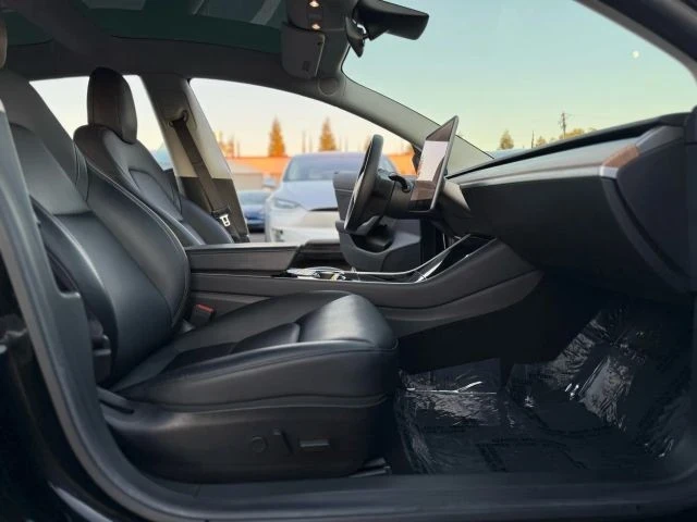 2019 Tesla Model 3 - Image 13 of 21