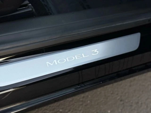 2019 Tesla Model 3 - Image 14 of 21