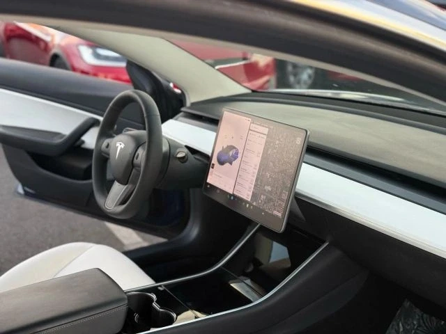 2019 Tesla Model 3 - Image 14 of 21