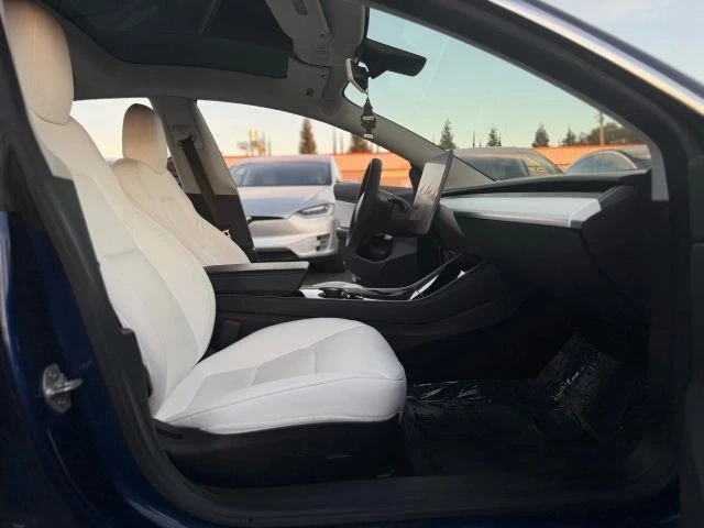 2019 Tesla Model 3 - Image 13 of 21