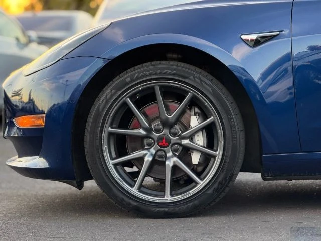 2019 Tesla Model 3 - Image 7 of 12