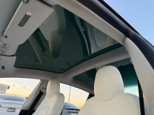 2019 Tesla Model 3 - Image 17 of 21