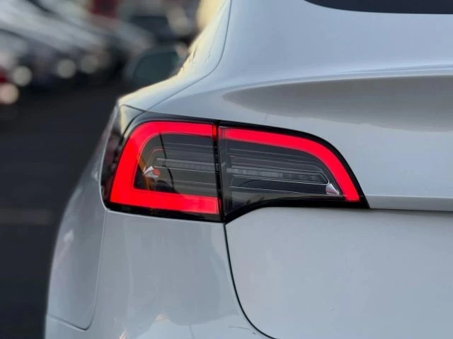 2019 Tesla Model 3 - Image 9 of 12