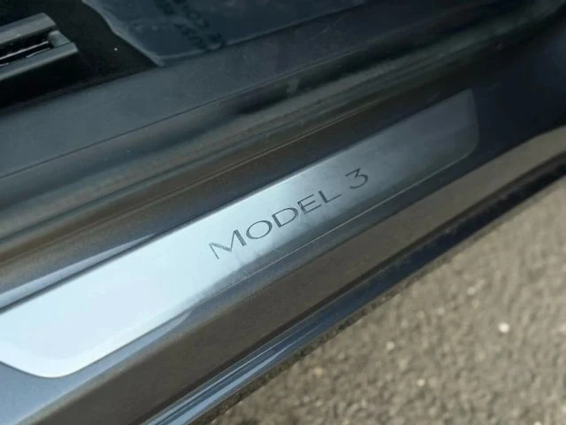 2019 Tesla Model 3 - Image 14 of 21