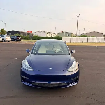 2019 Tesla Model 3 Standard Range Plus Sedan 4D
