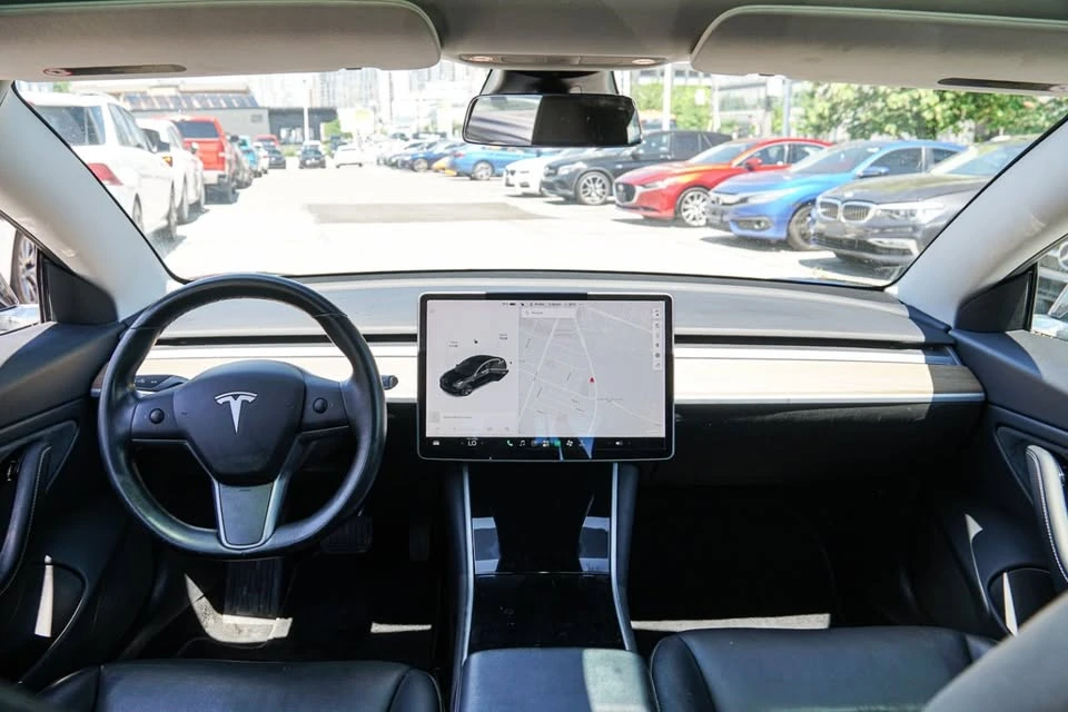 2019 Tesla Model 3 - Image 10 of 16