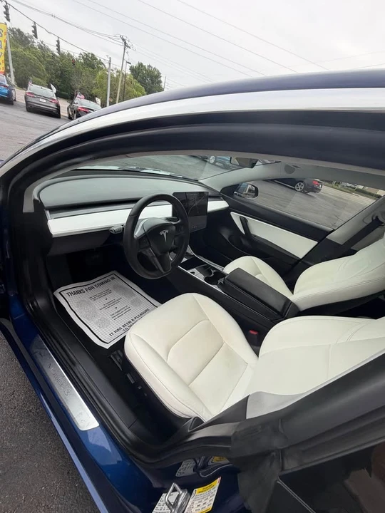 2019 Tesla Model 3 - Image 9 of 15