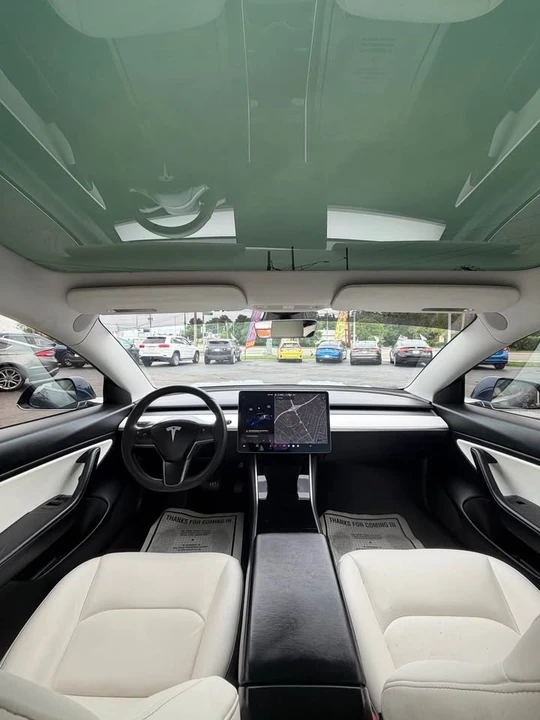 2019 Tesla Model 3 - Image 12 of 15