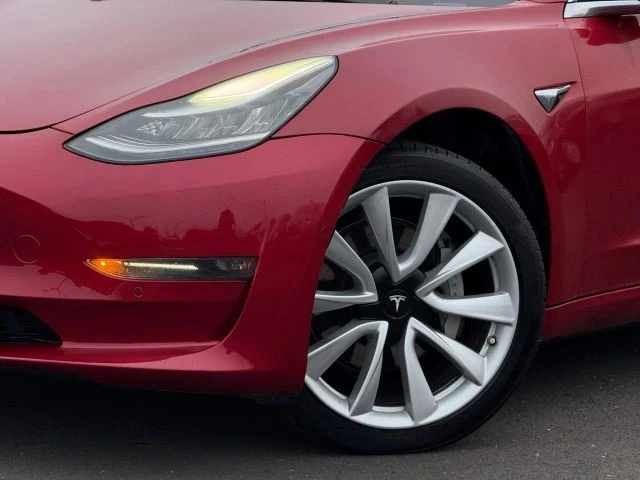 2019 Tesla Model 3 - Image 2 of 21