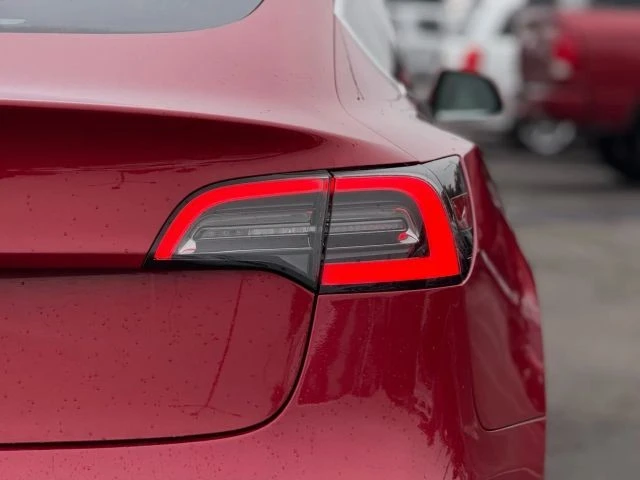 2019 Tesla Model 3 - Image 8 of 21