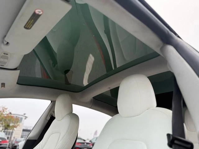 2019 Tesla Model 3 - Image 17 of 21