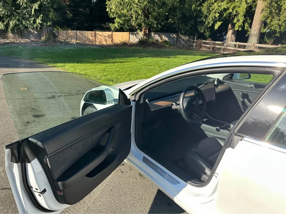 2019 Tesla Model 3 - Image 5 of 17