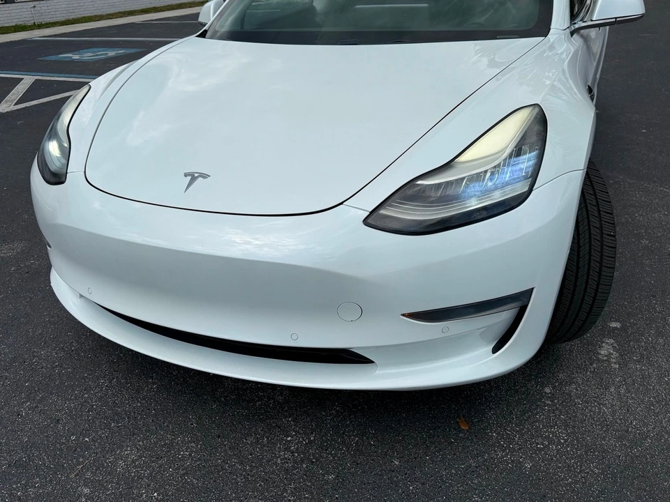 2019 Tesla Model 3 - Image 11 of 12