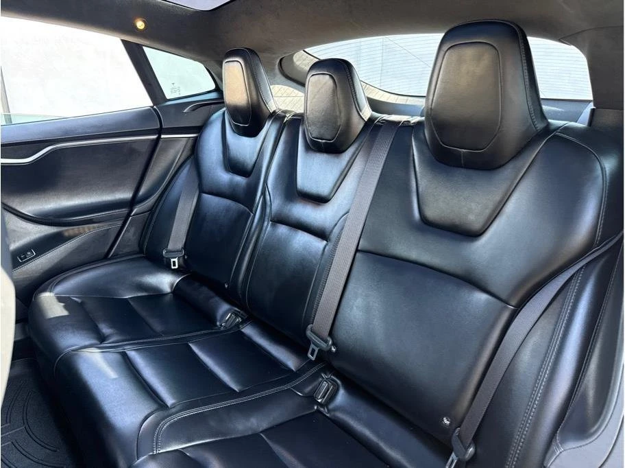 2019 Tesla Model S - Image 8 of 20