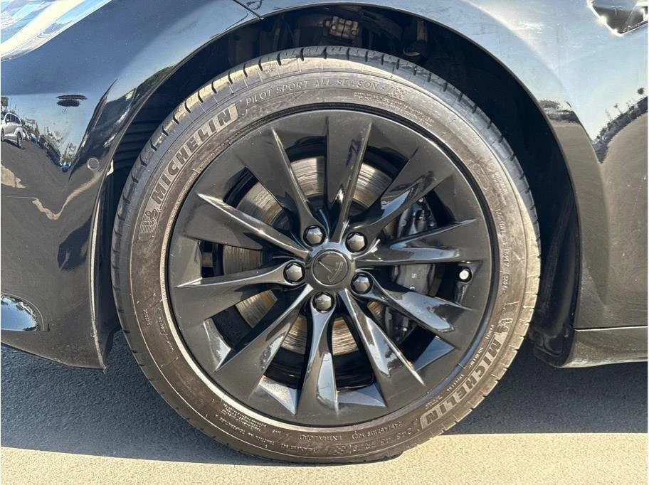 2019 Tesla Model S - Image 13 of 20