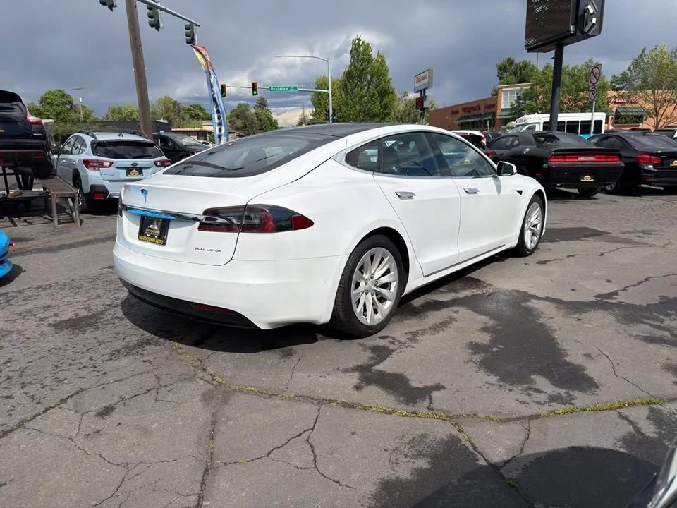 2019 Tesla Model S - Image 7 of 19