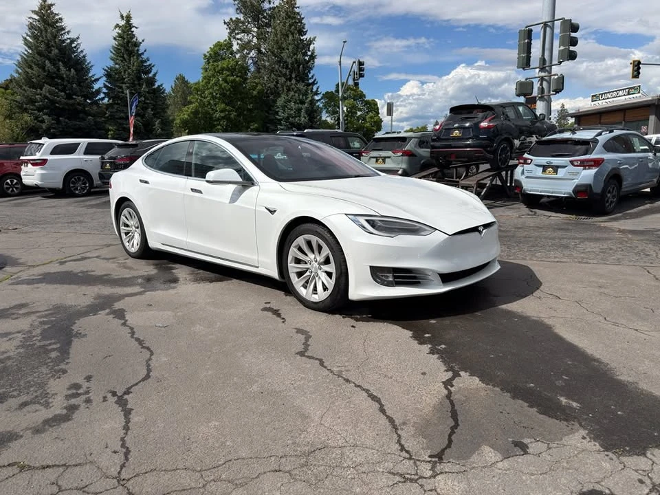 2019 Tesla Model S - Image 9 of 19