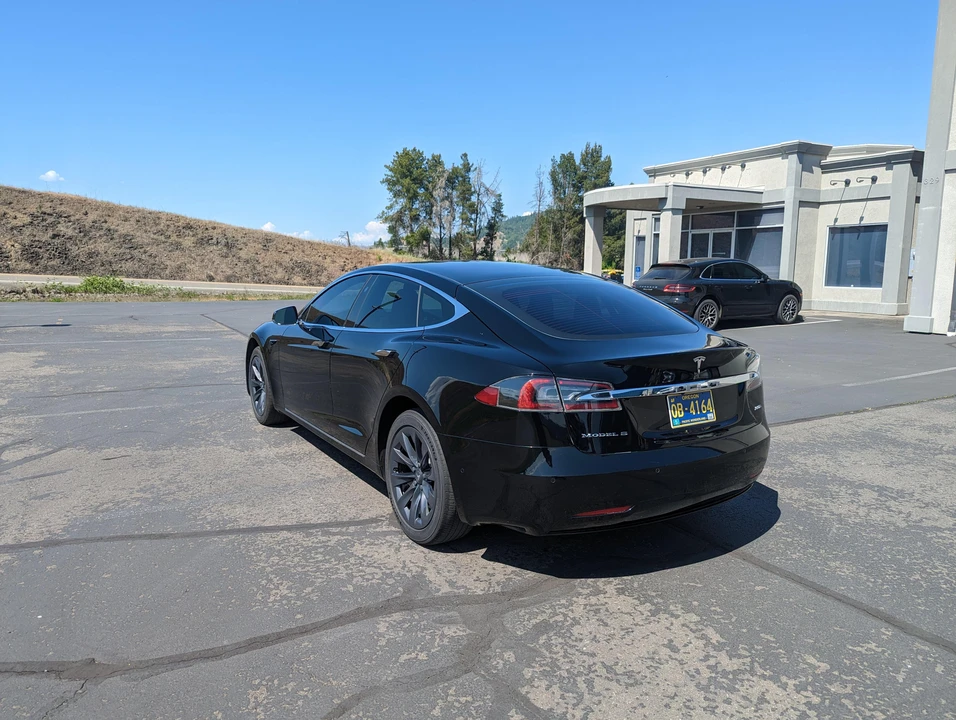 2019 Tesla Model S - Image 13 of 31