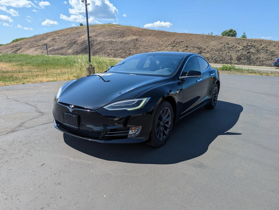 2019 Tesla Model S - Image 7 of 31