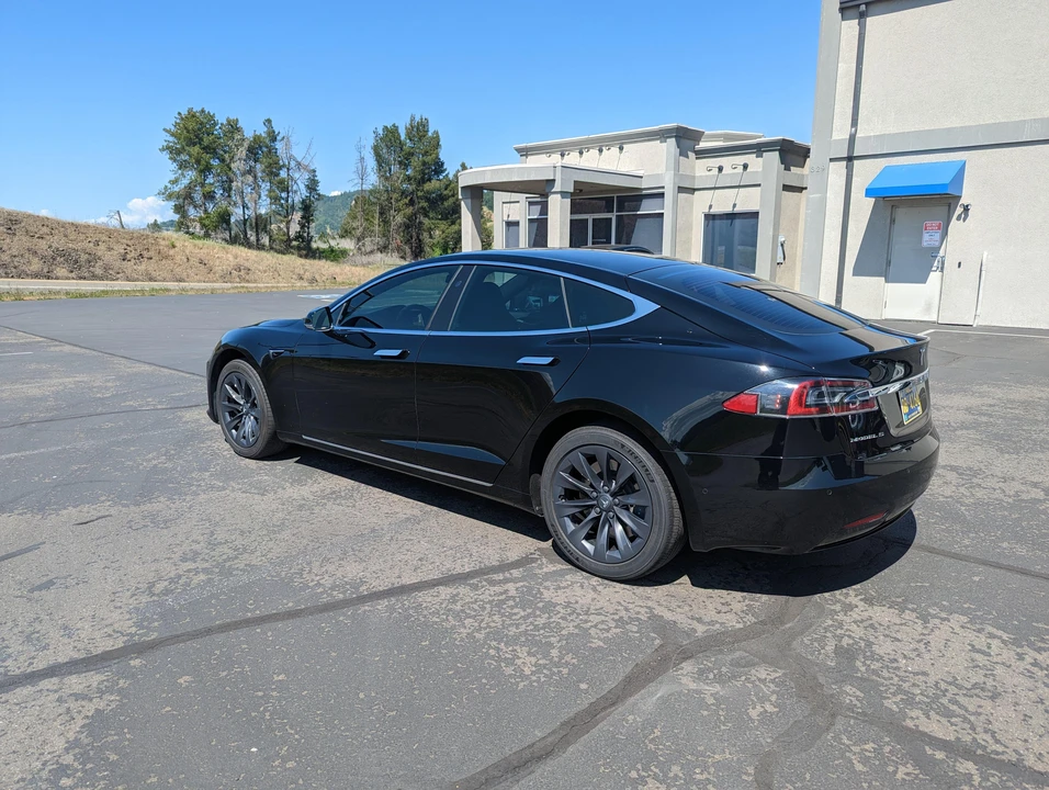 2019 Tesla Model S - Image 10 of 31