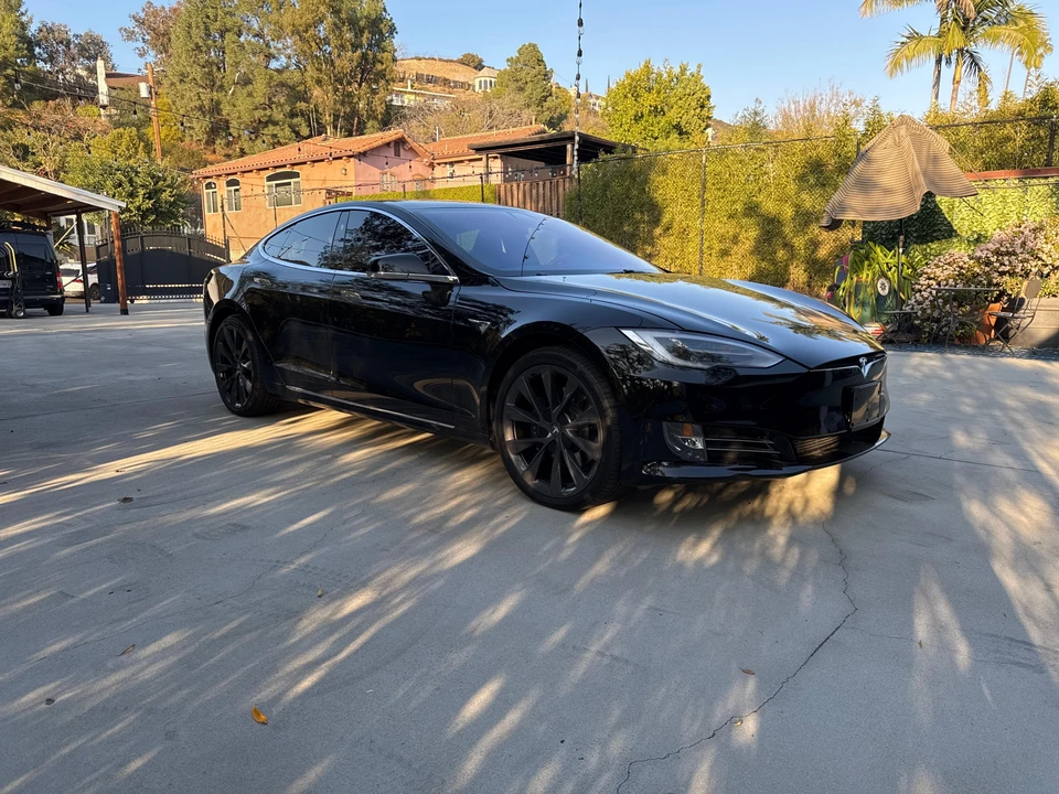 2019 Tesla Model S - Image 8 of 31