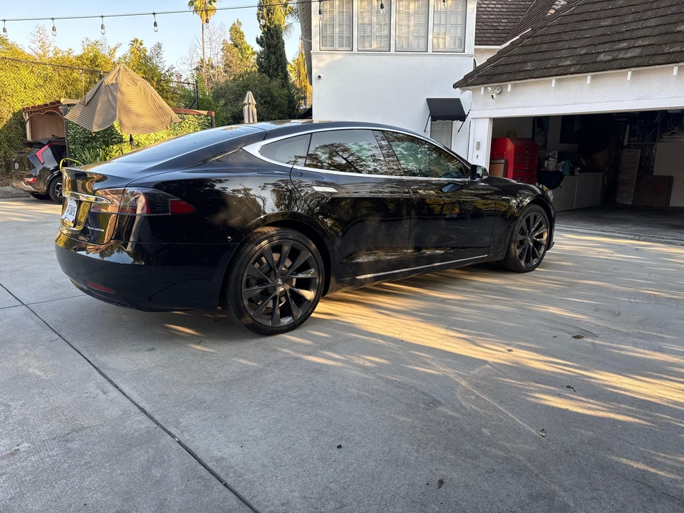 2019 Tesla Model S - Image 7 of 31