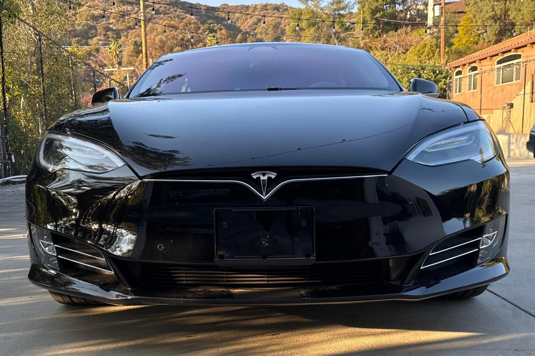 2019 Tesla Model S - Image 2 of 31