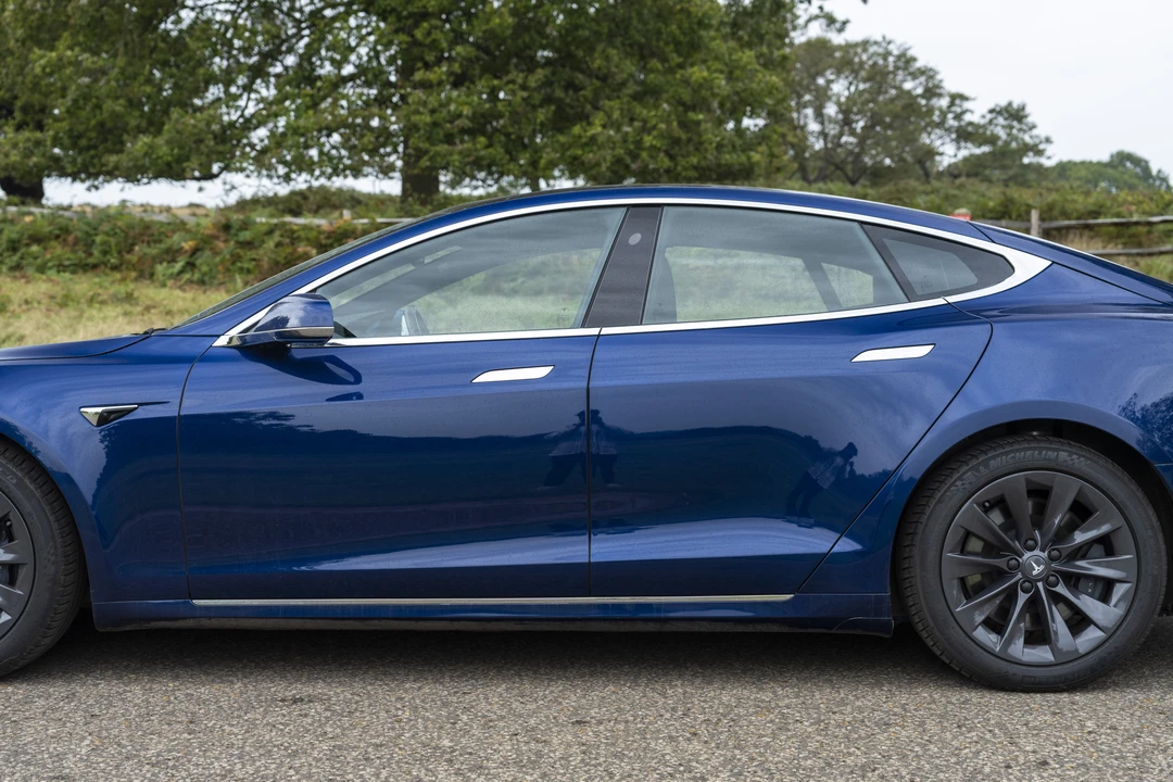2019 Tesla Model S - Image 14 of 31