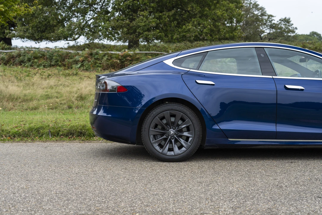 2019 Tesla Model S - Image 18 of 31