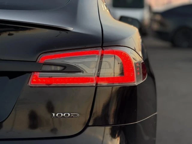 2019 Tesla Model S - Image 9 of 12