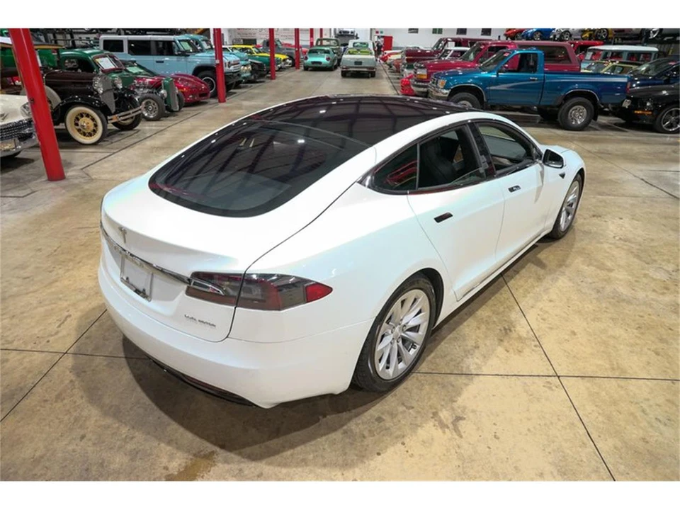 2019 Tesla Model S - Image 17 of 31