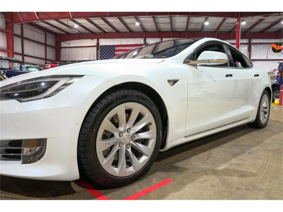 2019 Tesla Model S - Image 28 of 31