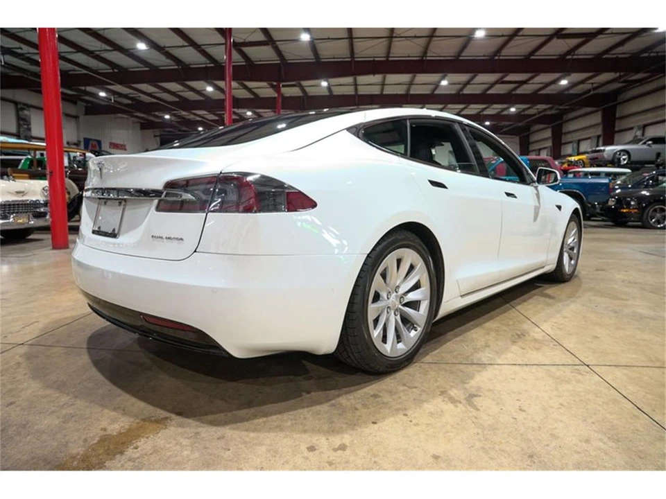 2019 Tesla Model S - Image 8 of 31