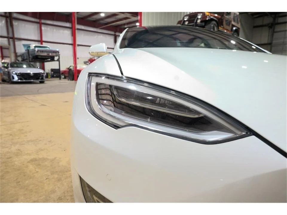 2019 Tesla Model S - Image 29 of 31