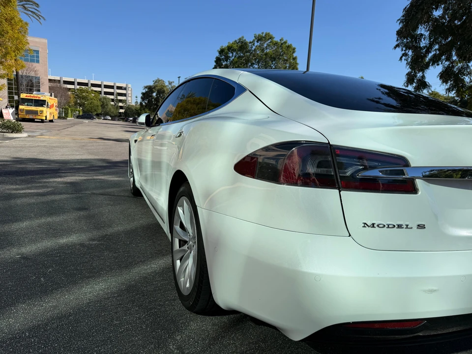 2019 Tesla Model S - Image 24 of 31
